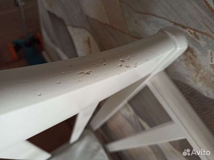 Детская кроватка с маятником