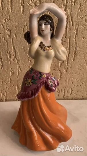 Статуэтки :боцман; цыганский танец; такса