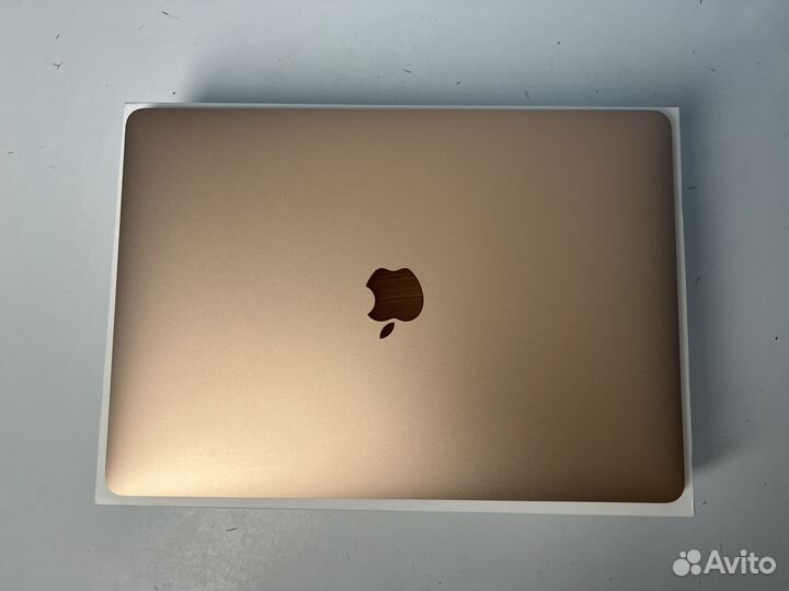 MacBook Air 13 2020 M1 256Gb Ростест, комплект