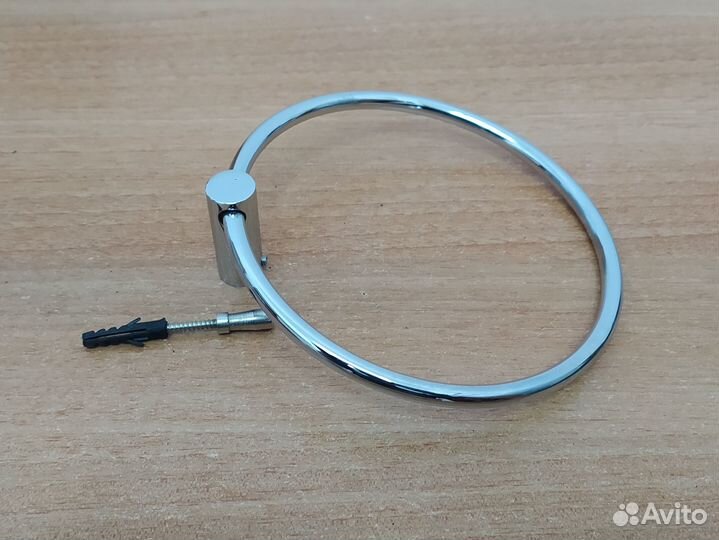 Держатель для полотенец кольцом