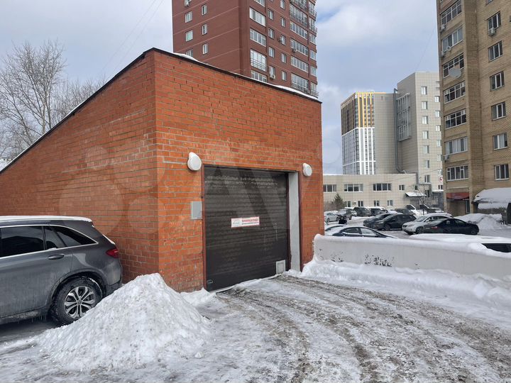 Машиноместо, 13 м²