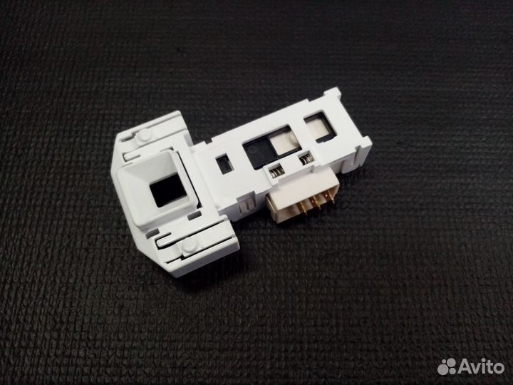 Замок люка (убл) сма Bosch Maxx (421470)