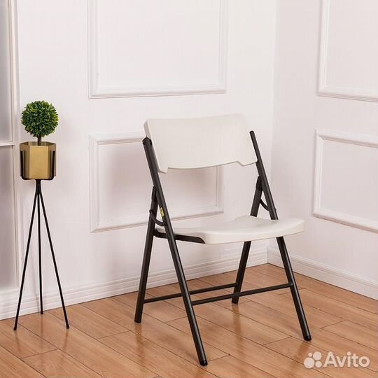 Стул складной пластиковый