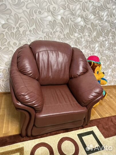 Кресло кожанное