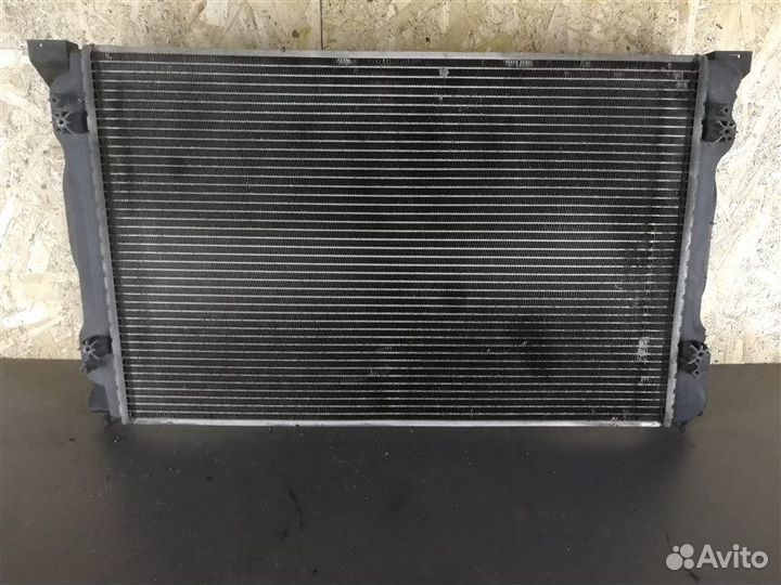 Радиатор основной Audi A4 B7 2006