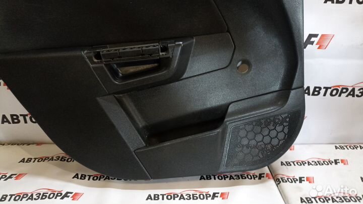 Opel Astra H Обшивка двери задней левой