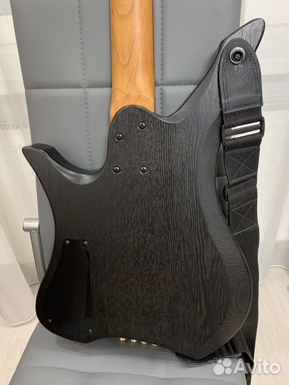 Безголовая бас-гитара / Headless Bass Guitar