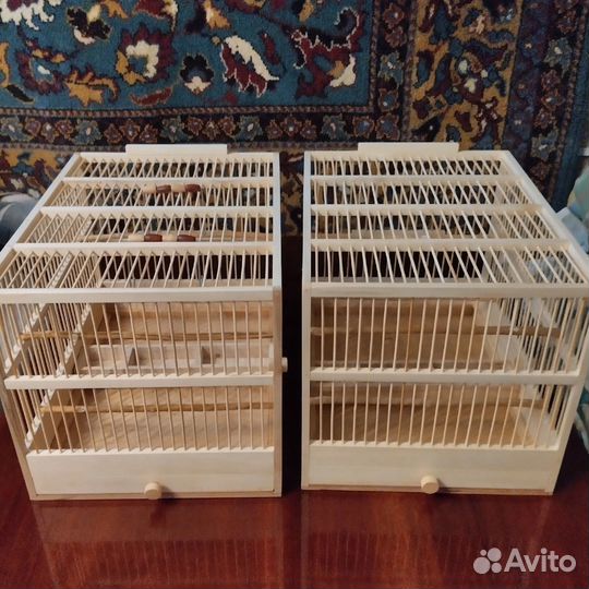 Клетка для птиц из дерева