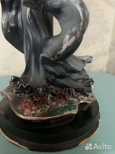 Статуэтка металлическая Подпись j.eros 32 см