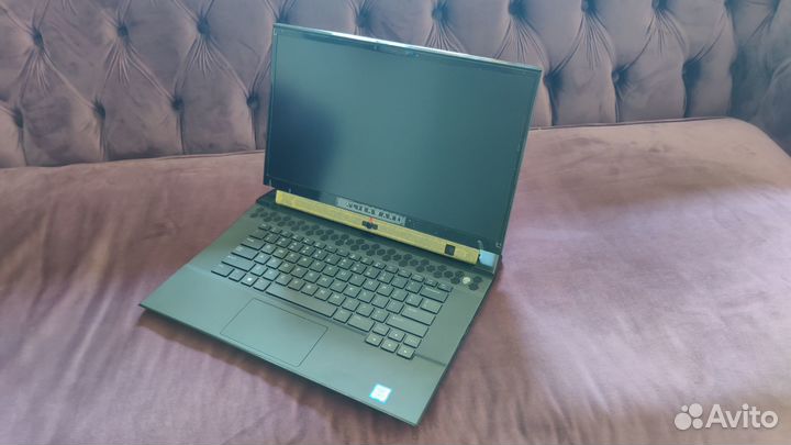Alienware M15 R2, FHD, 2TB, RTX 2070, Tobii