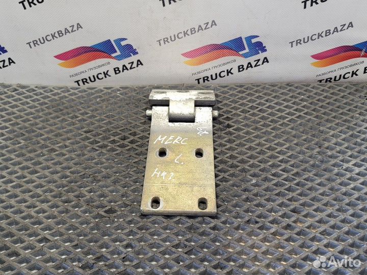 Петля двери нижняя левая Mercedes-Benz 16-26