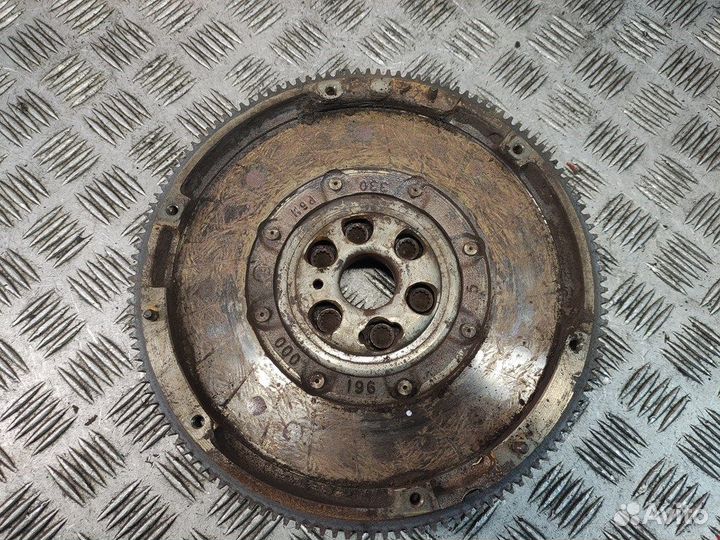 Маховик (демпфер сцепления) для Volkswagen Golf 5