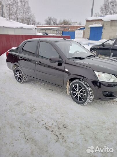 Автомобиль Датсун р15