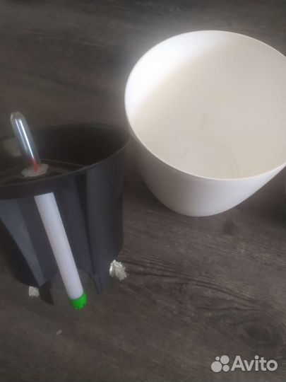 Цветочные горшки с автополивом