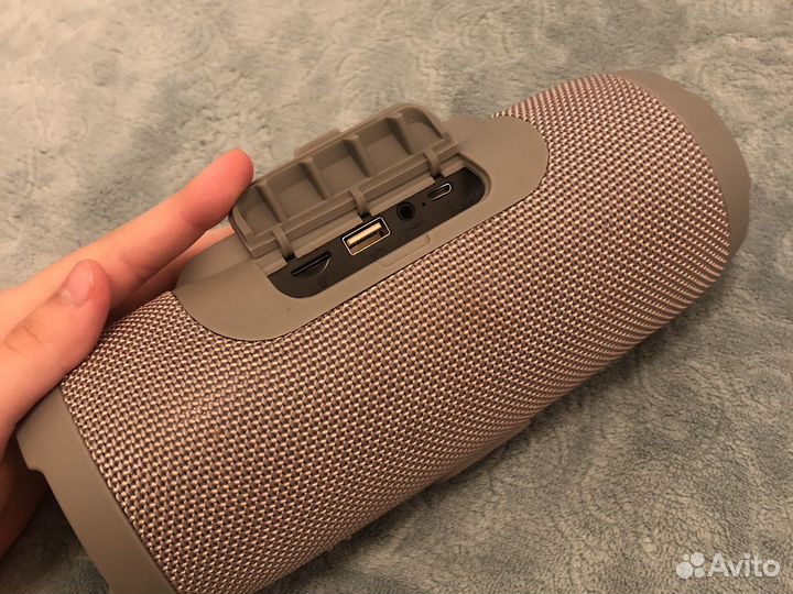 Портативная колонка jbl