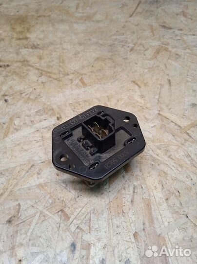 Резистор отопителя Mitsubishi Lancer