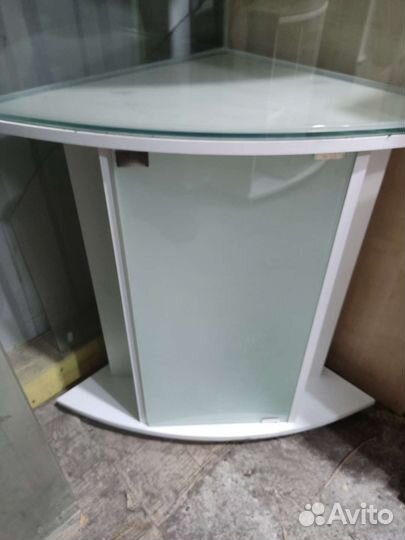 Аквариум угловой 85 л. С тумбой