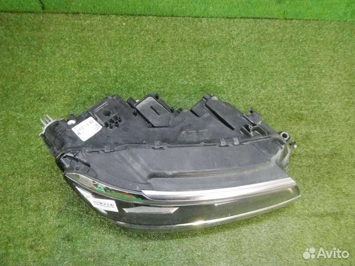 Фара правая Volkswagen Tiguan