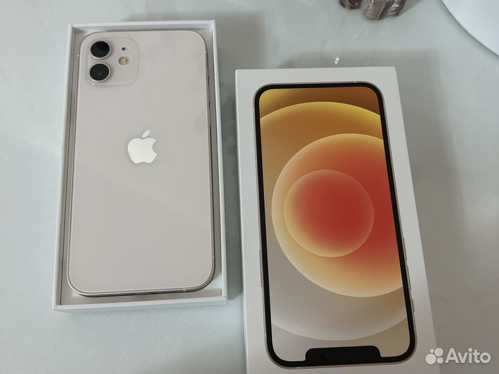 Продам 12 iPhone