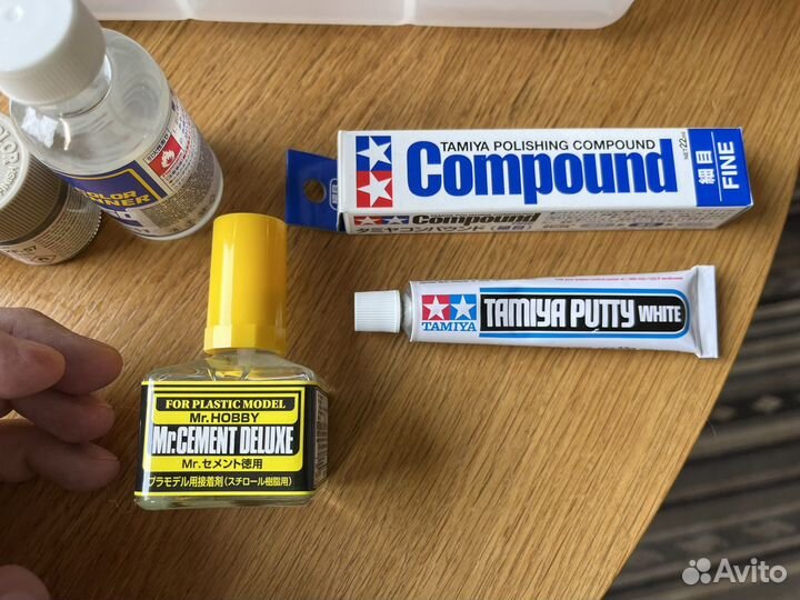 Набор красок и химии для моделизма