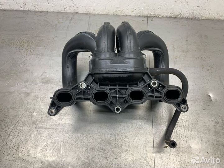 Впускной коллектор Toyota Yaris хэтчбек 2SZ-FE