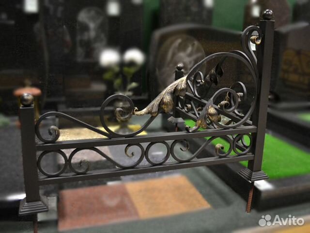 Кованый уголок на могилу 04