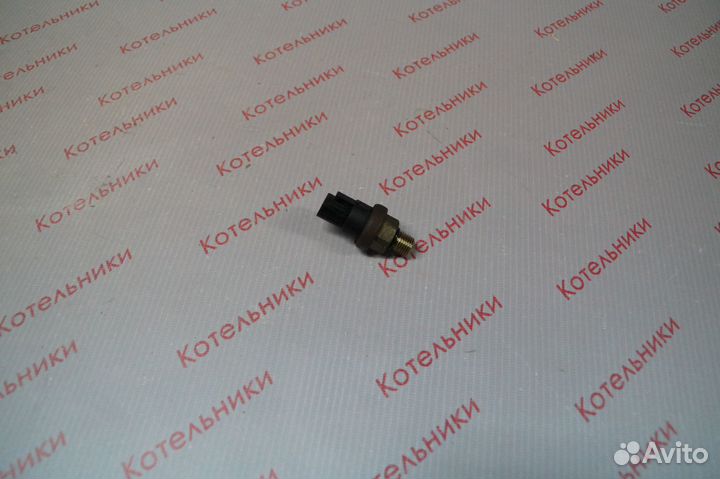 Nissan 49761-7P900 Датчик давления масла гур