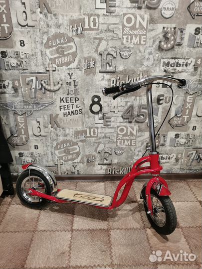 Самокат детский двухколесный с ручным тормозом