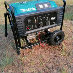 Генератор бензиновый Makita EG4550A условно бу