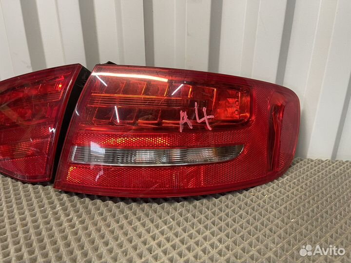 Фонарь задний правый Audi A4 B8