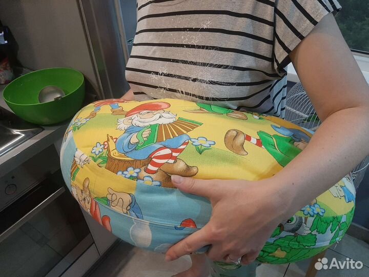 Подушка для кормления младенца