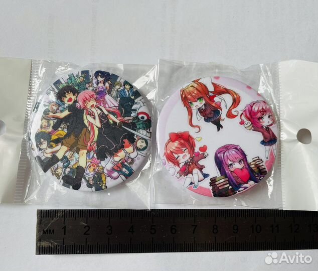 Значки аниме 2 шт за 100 р
