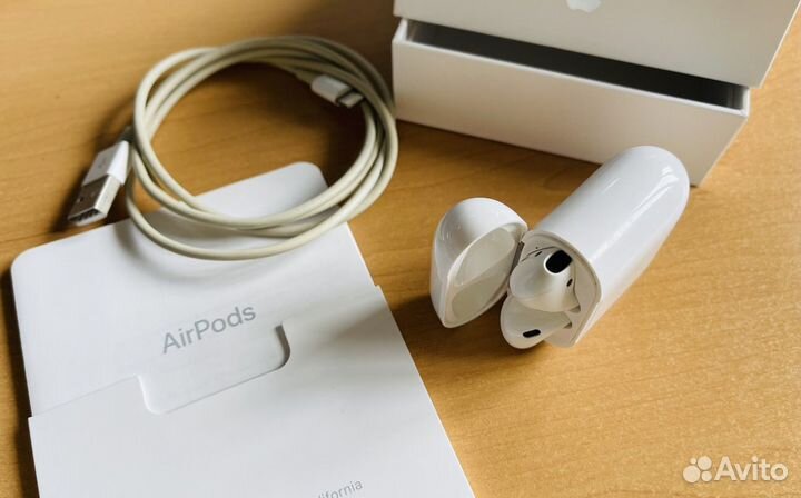 Кейс Apple AirPods 1 поколения с чехлами