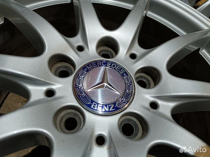 За 4 диска Mercedes R17 оригинал идеал