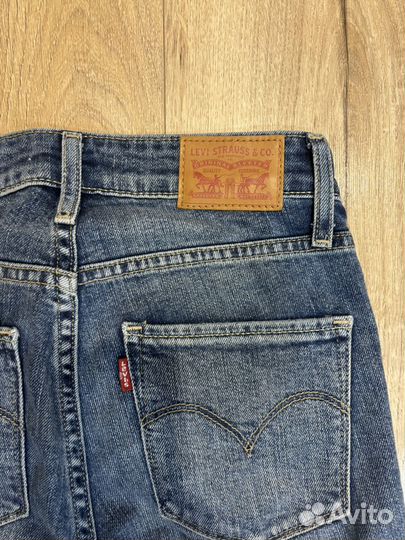 Джинсы женские levis