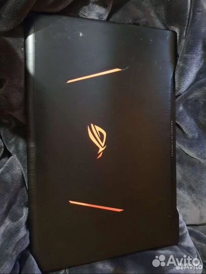 Ноутбук Asus rog strix gl702