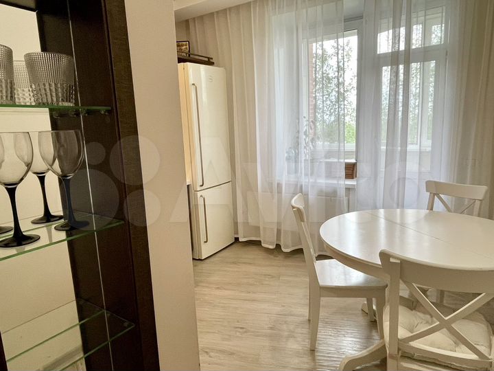 2-к. квартира, 88,1 м², 2/5 эт.