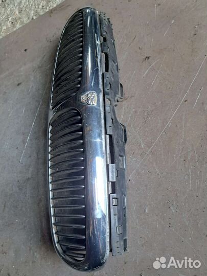 Решётка радиатора на Ягуар x-type