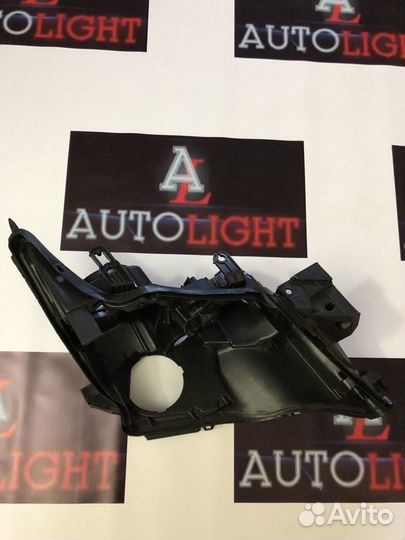 Корпус фары Lexus LX570 2012-2015 правый