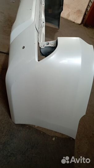 Продаю бампер на Lexus lx 570