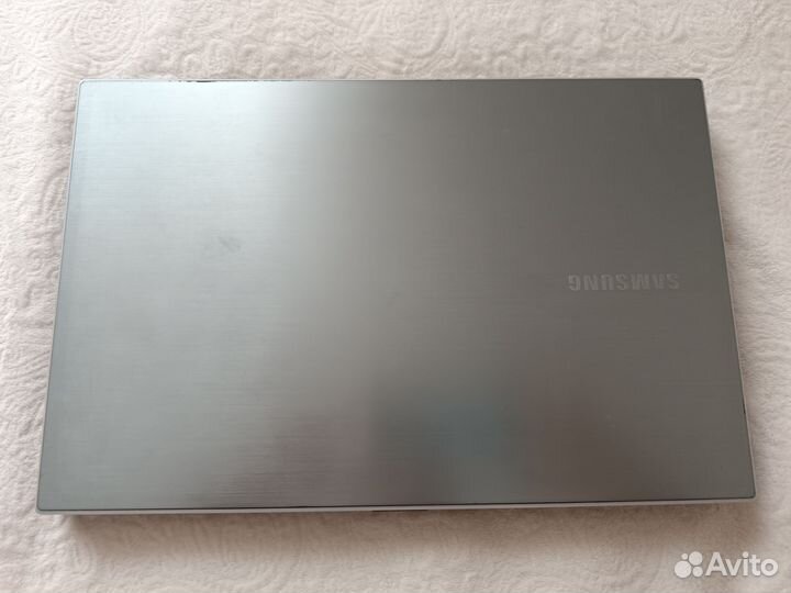 Ноутбук Samsung NP305V5A