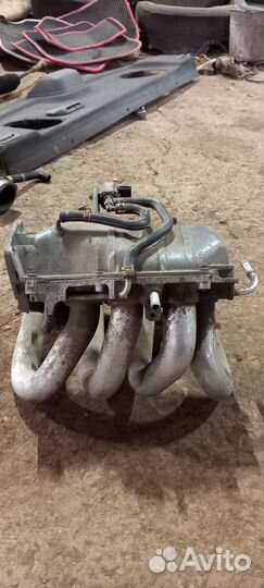 Коллектор впускной Nissan Almera N16 1.8