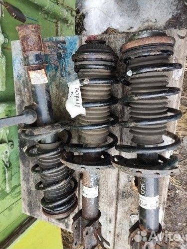 Стойка передняя правая Опель Астра Н