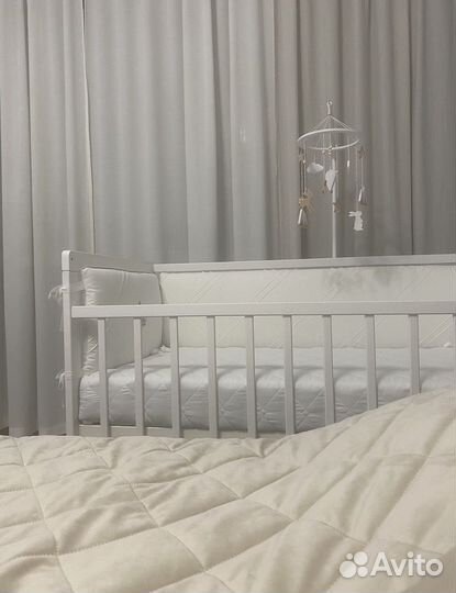 Мобиль на кроватку деревянный