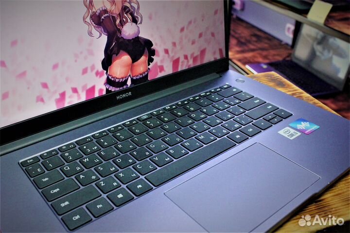 Мощный ультрабук honor i3-10 / SSD М.2