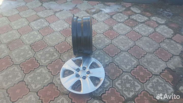 Стальные диски колёс автомобиля кия Церато 16