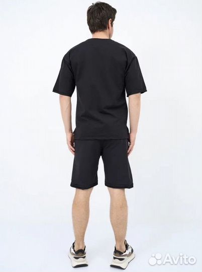 Мужской костюм с шортами 50-52р