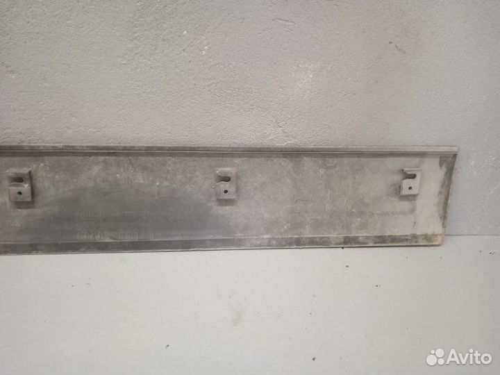 Накладка двери передняя правая Toyota Land Cruiser