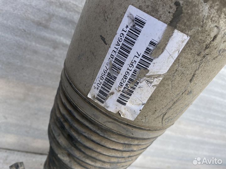 Пневмостойки задние Volkswagen Tuareg Porshe audi