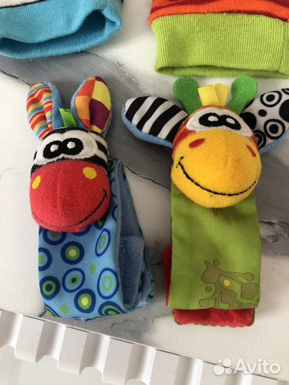 Детские носки-погремушки с браслетами на руки 0+